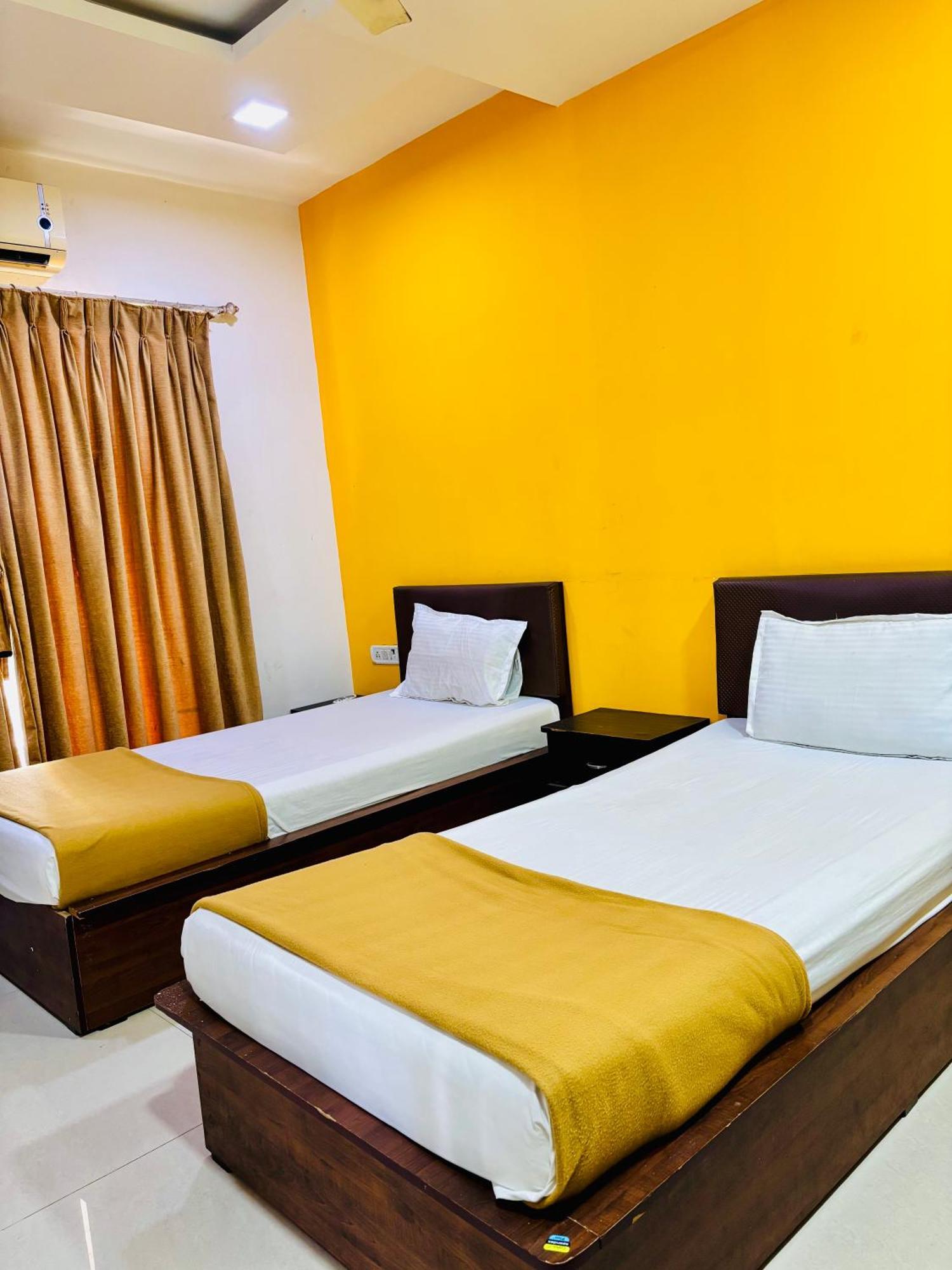 Rio House Service Malad Bed & Breakfast Mumbai