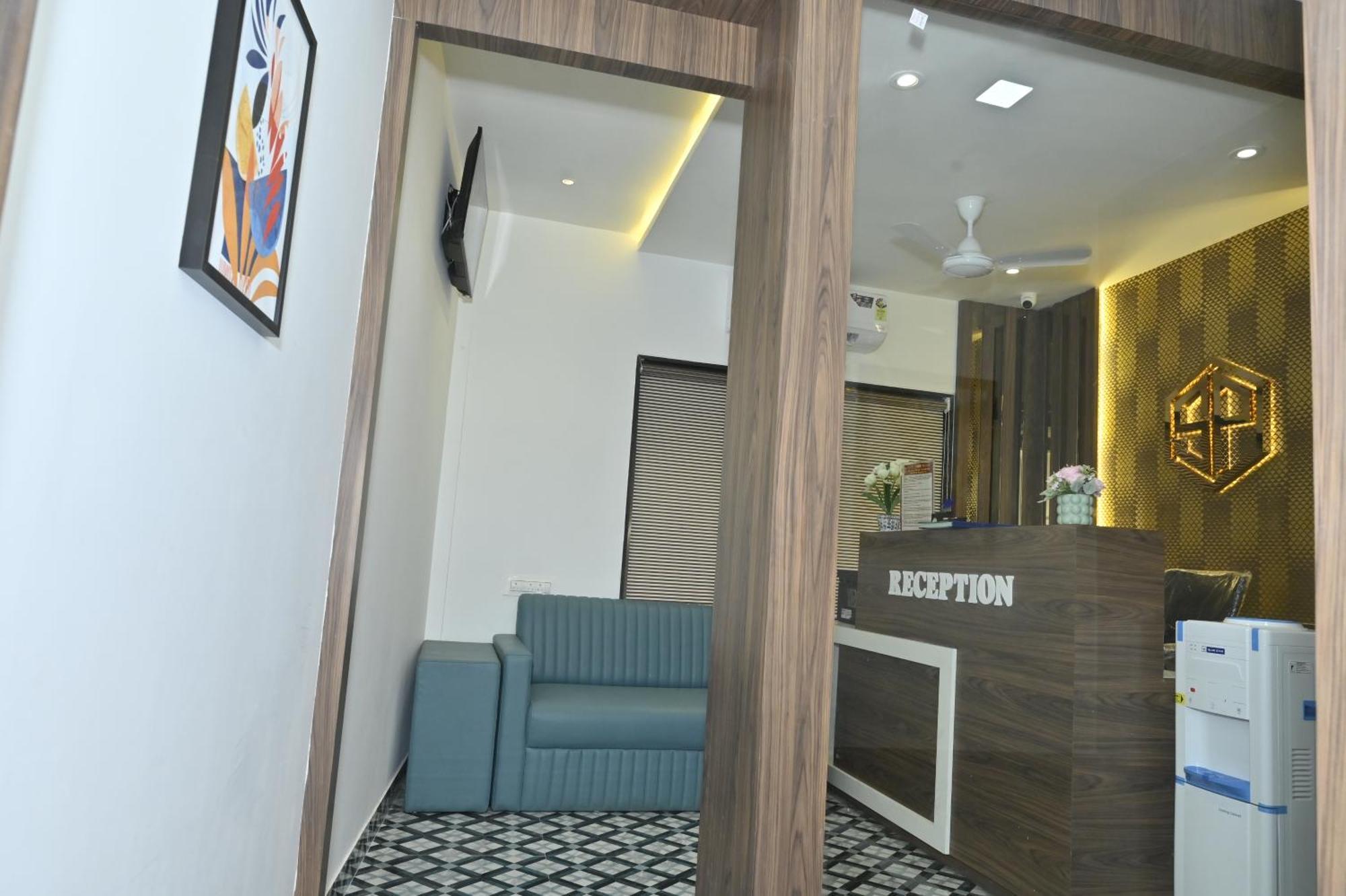 Shahi Terminal-2 Hotel 3*