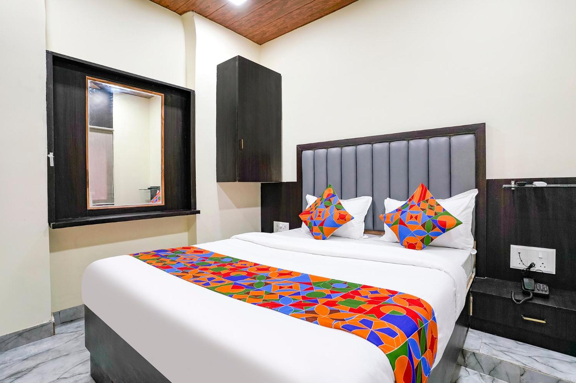 Hotel Fabexpress Gulshan Grand - Nr Gateway Of India