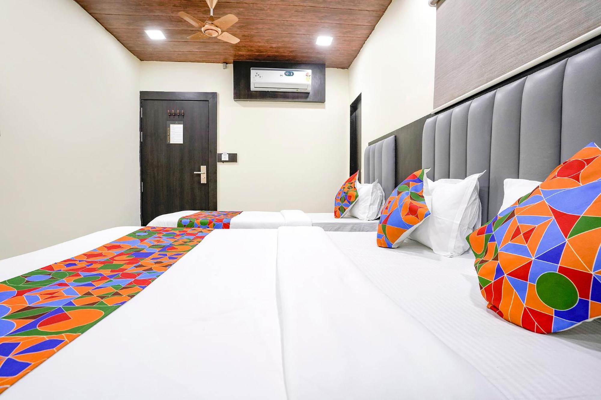 Hotel Fabexpress Gulshan Grand - Nr Gateway Of India 3*