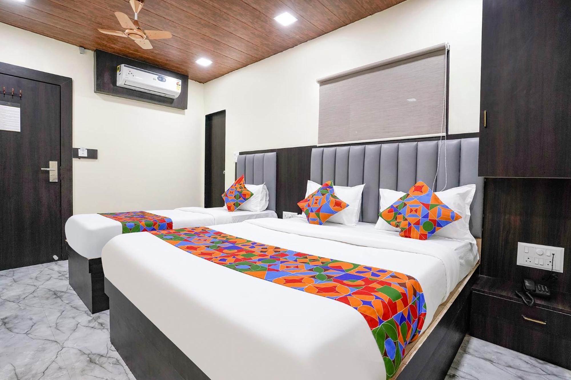 Fabexpress Gulshan Grand - Nr Gateway Of India