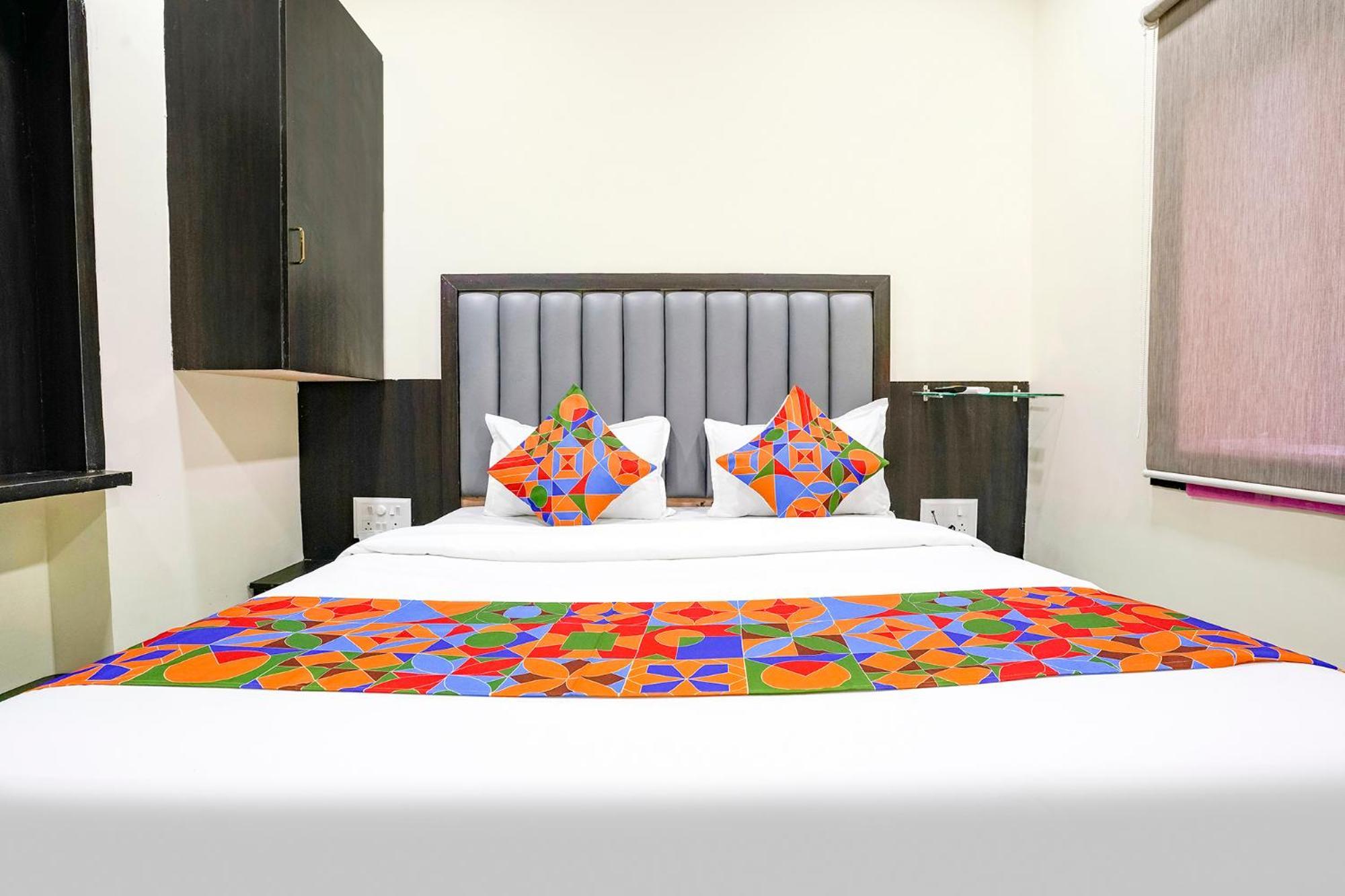 Hotel Fabexpress Gulshan Grand - Nr Gateway Of India