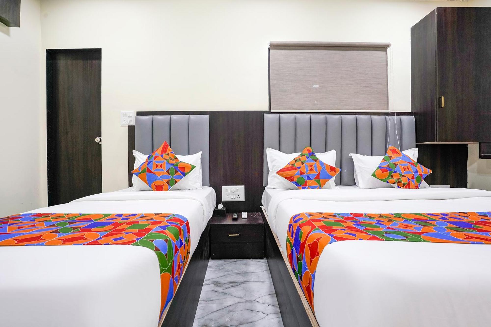 Fabexpress Gulshan Grand - Nr Gateway Of India Mumbai