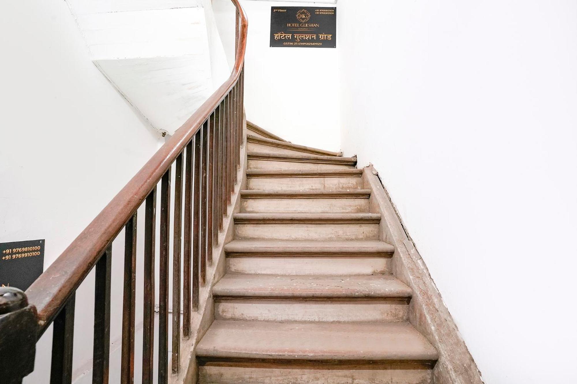 Hotel Fabexpress Gulshan Grand - Nr Gateway Of India 3*