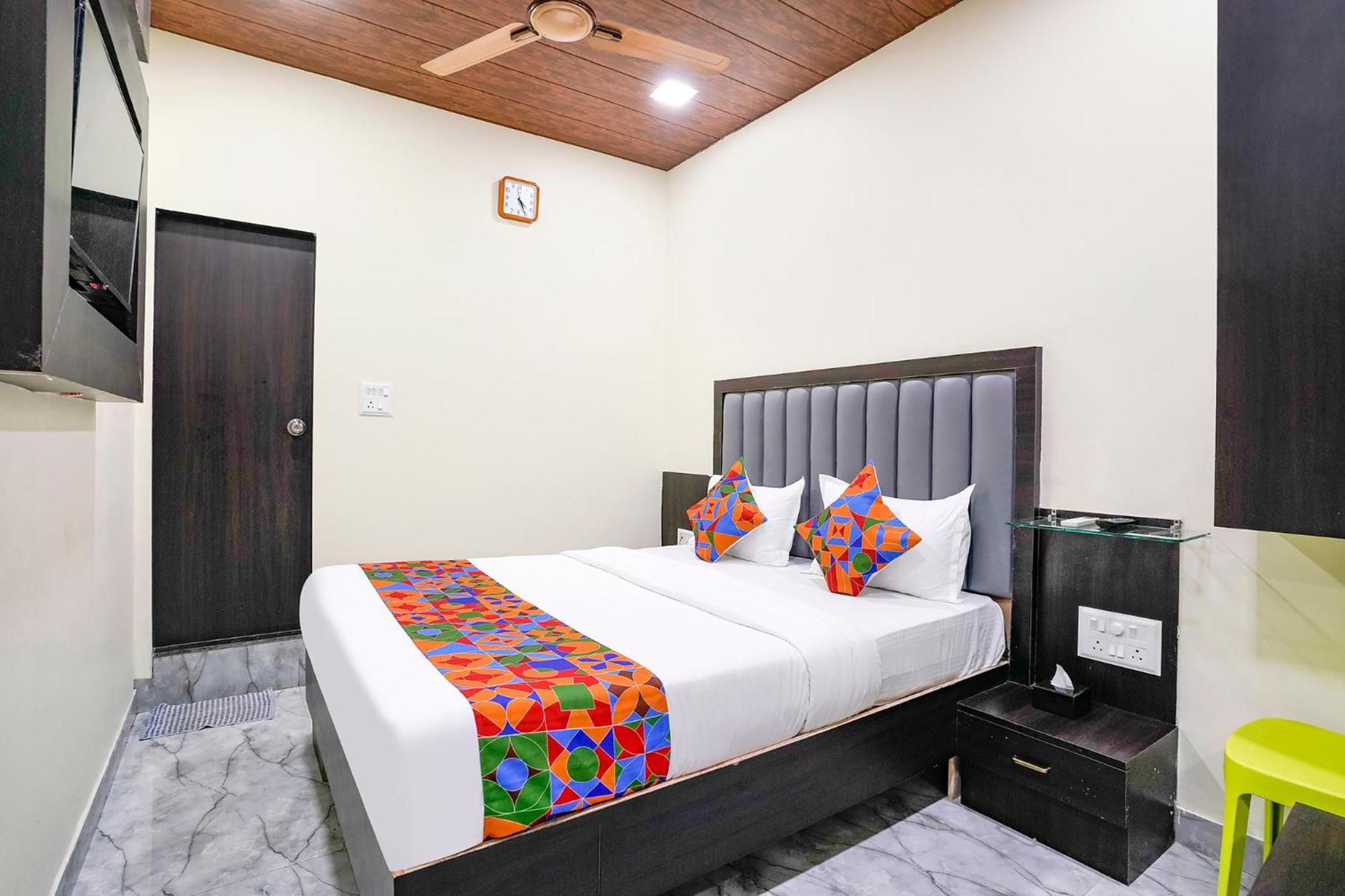 Hotel Fabexpress Gulshan Grand - Nr Gateway Of India Mumbai