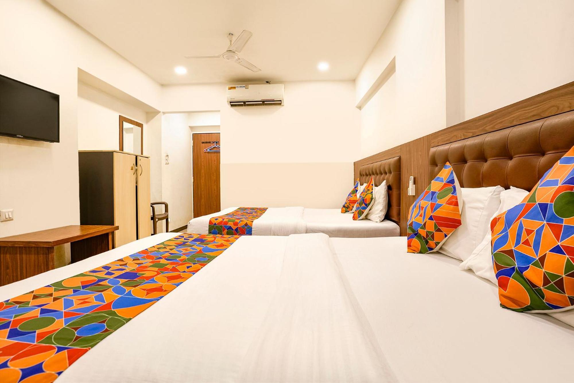 Fabhotel Shiv Leela Grand 3*