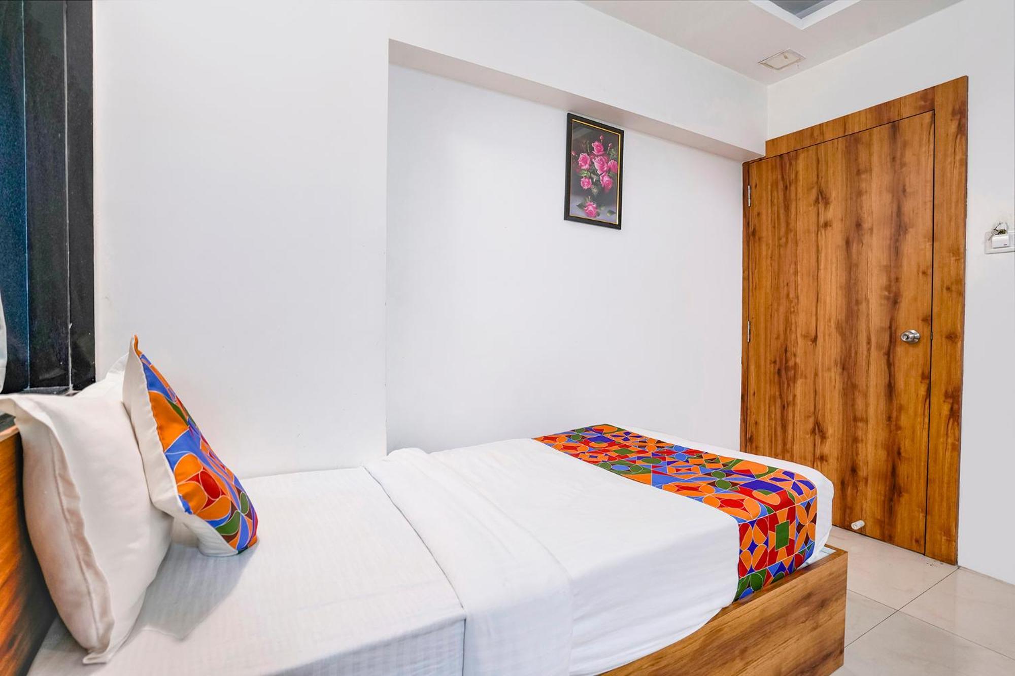 Hotel Fabhotel Shiv Leela Grand Mumbai