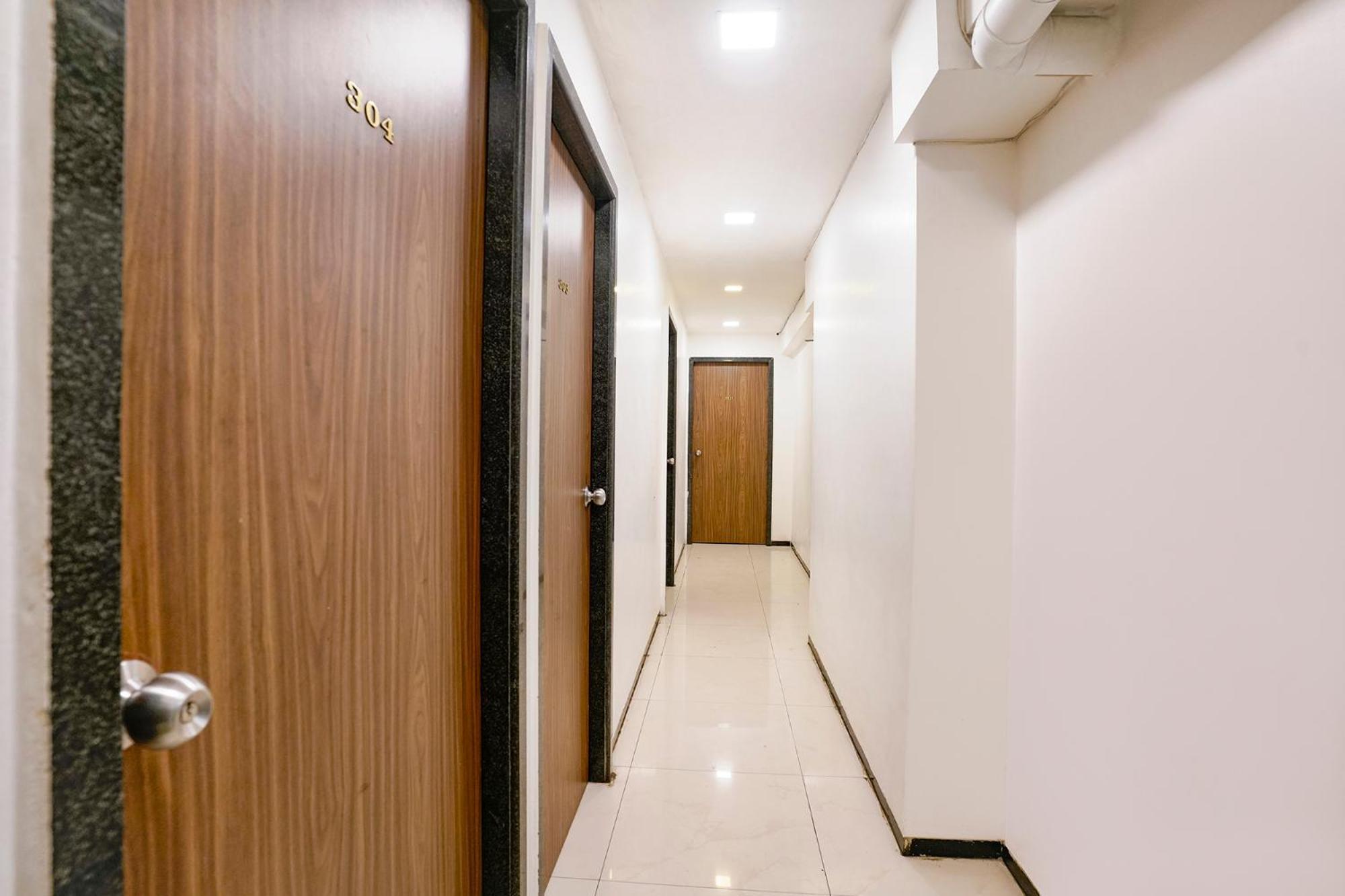 Hotel Fabhotel Shiv Leela Grand Mumbai