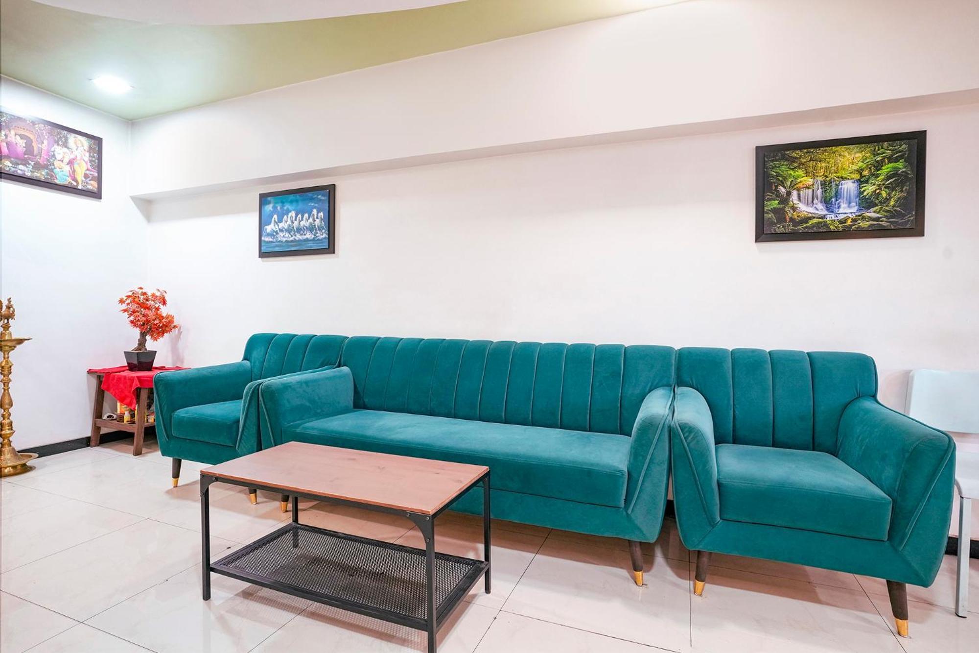 Hotel Fabhotel Shiv Leela Grand