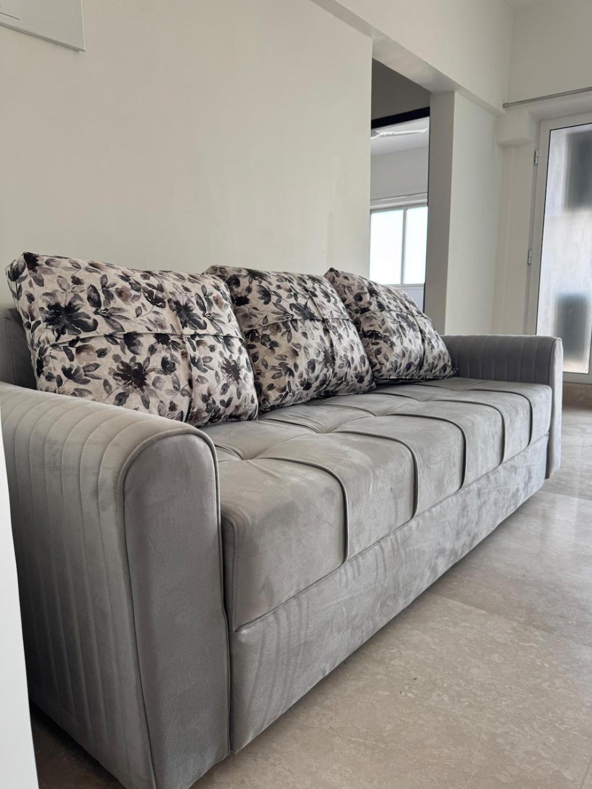 Apartment Pixiestays 10 Min From Nesco 2507 Malad East Mumbai