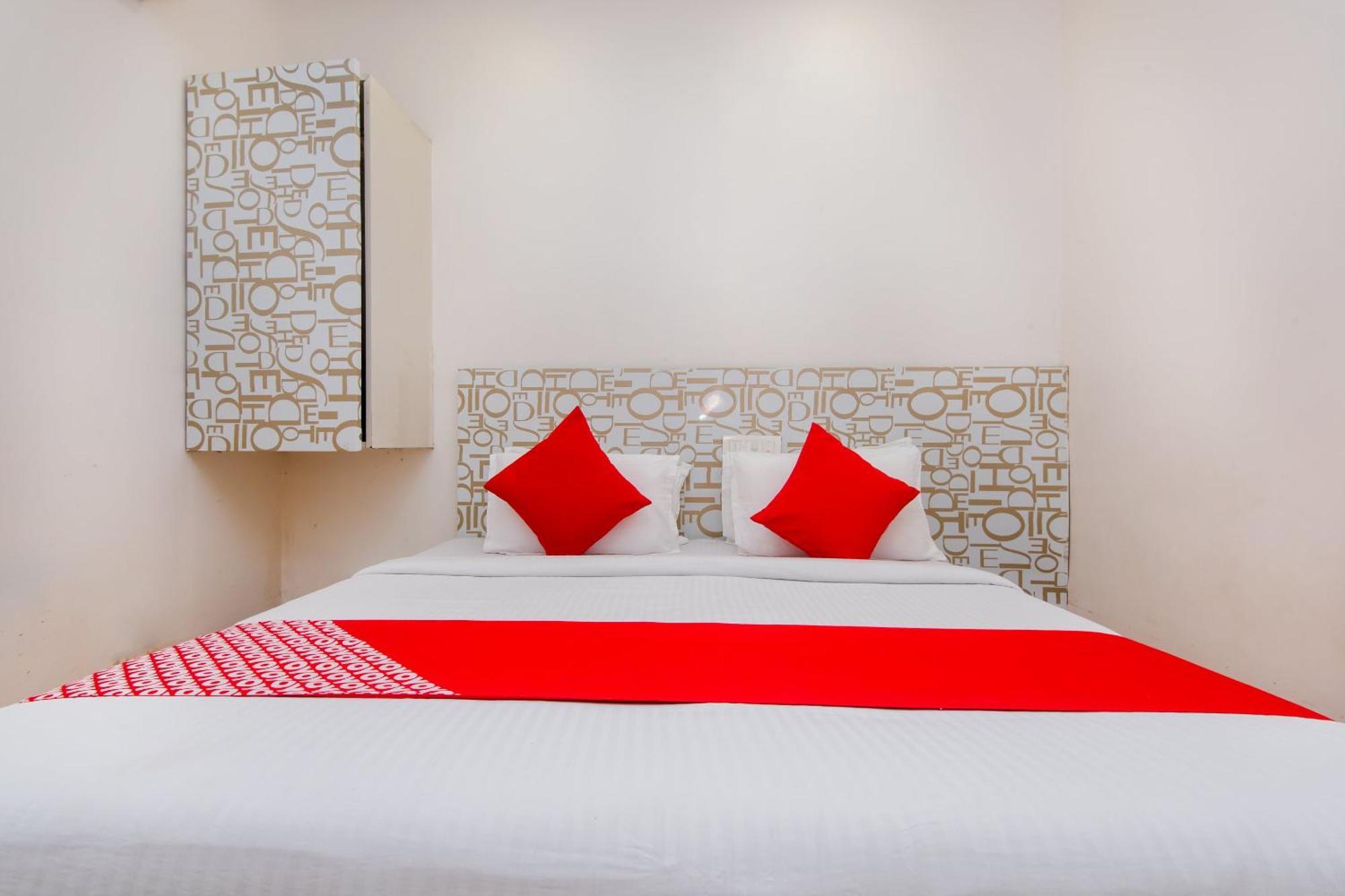 O Blue Pearl Residency Near Chhatrapati Shivaji International Airport