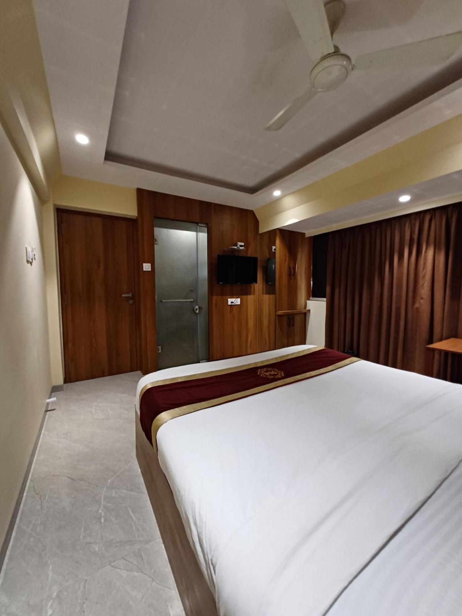 Ratna Mahal Hotel Mumbai
