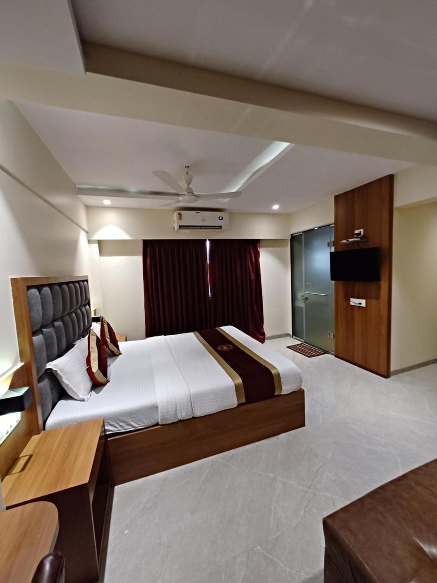 Ratna Mahal Hotel Mumbai