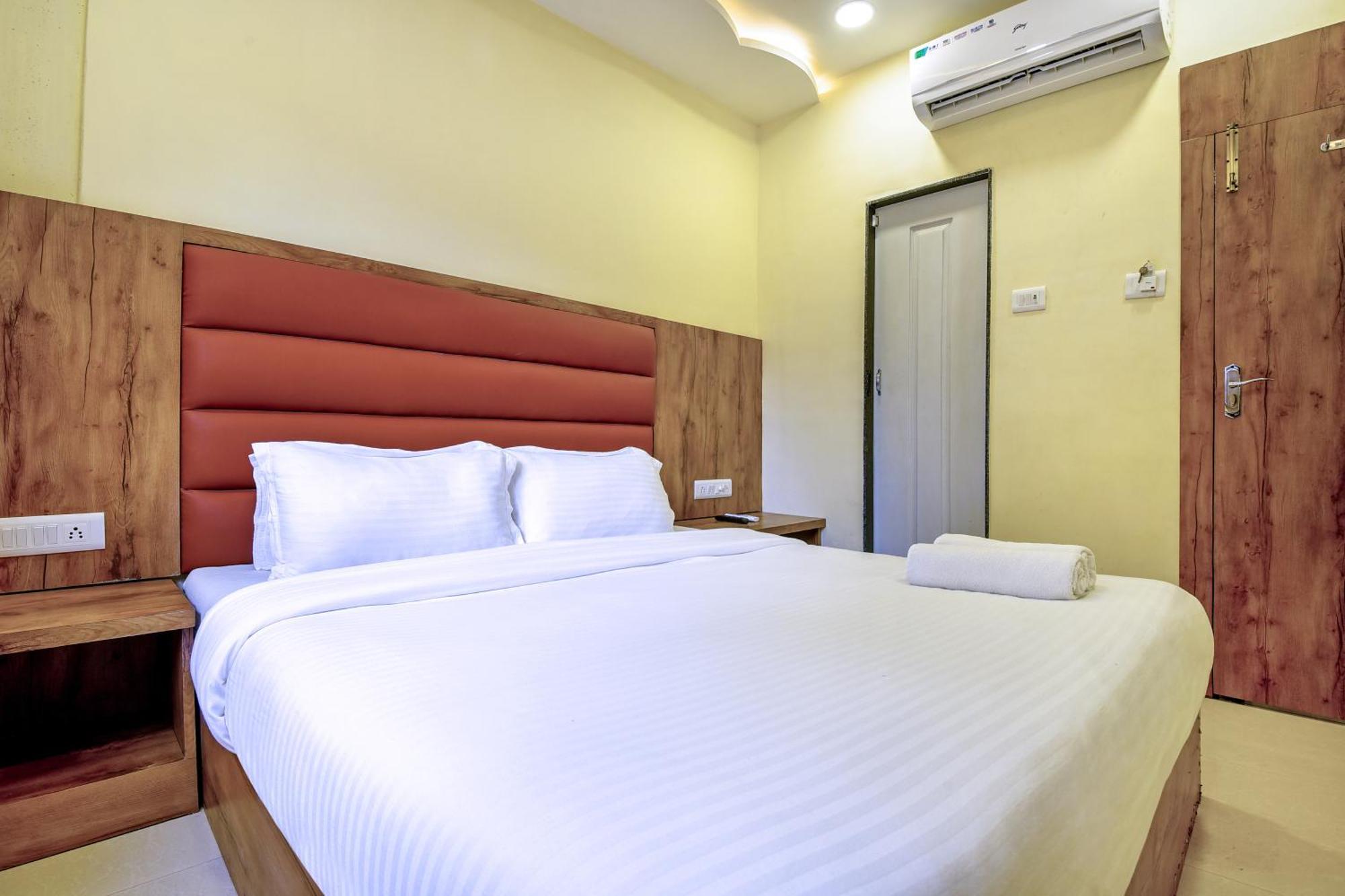 Hotel Deluxe Mumbai