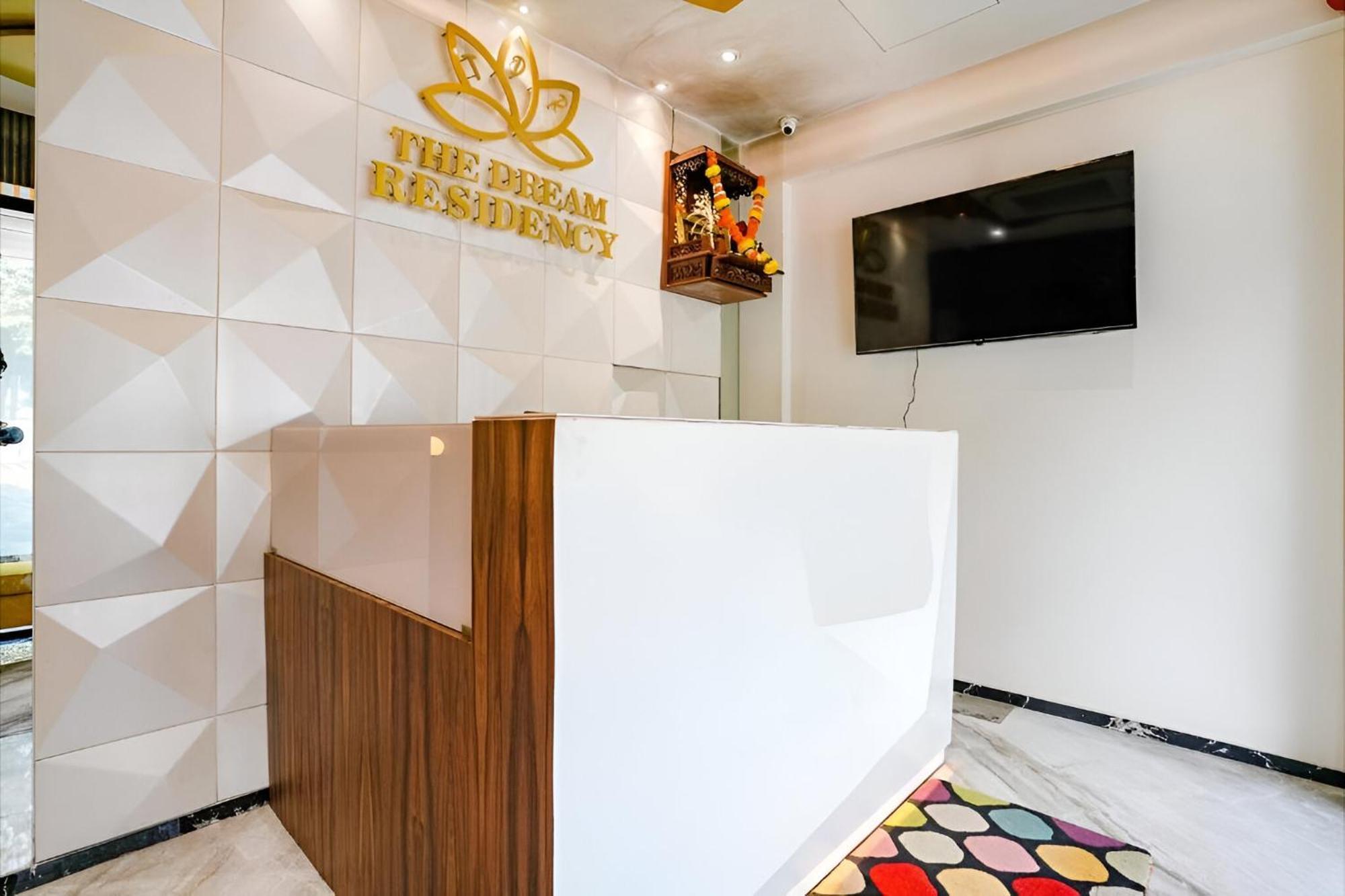 Guest house Glitz Dream Residency Nr Iit - Powai