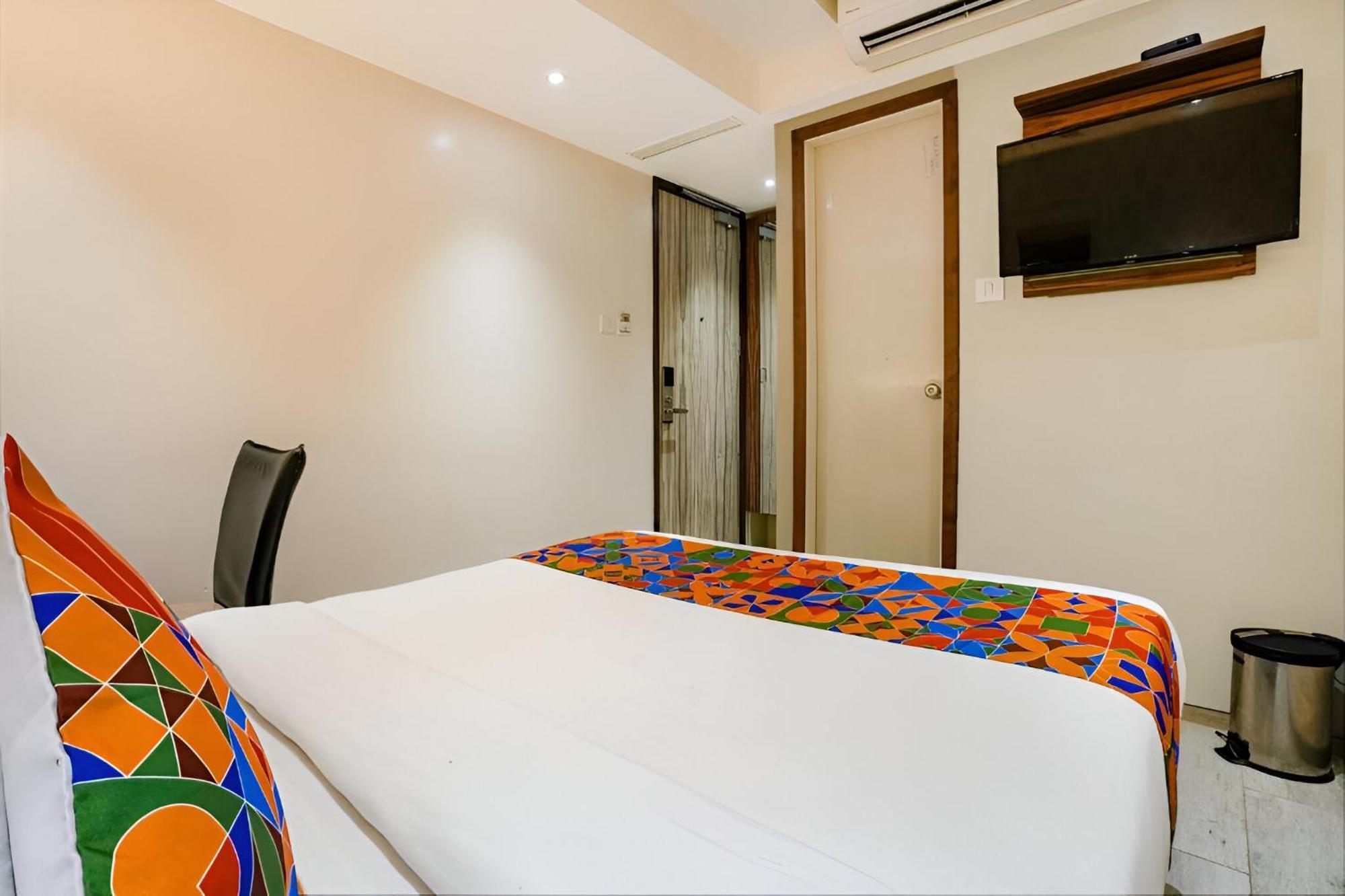 Guest house Glitz Dream Residency Nr Iit - Powai *