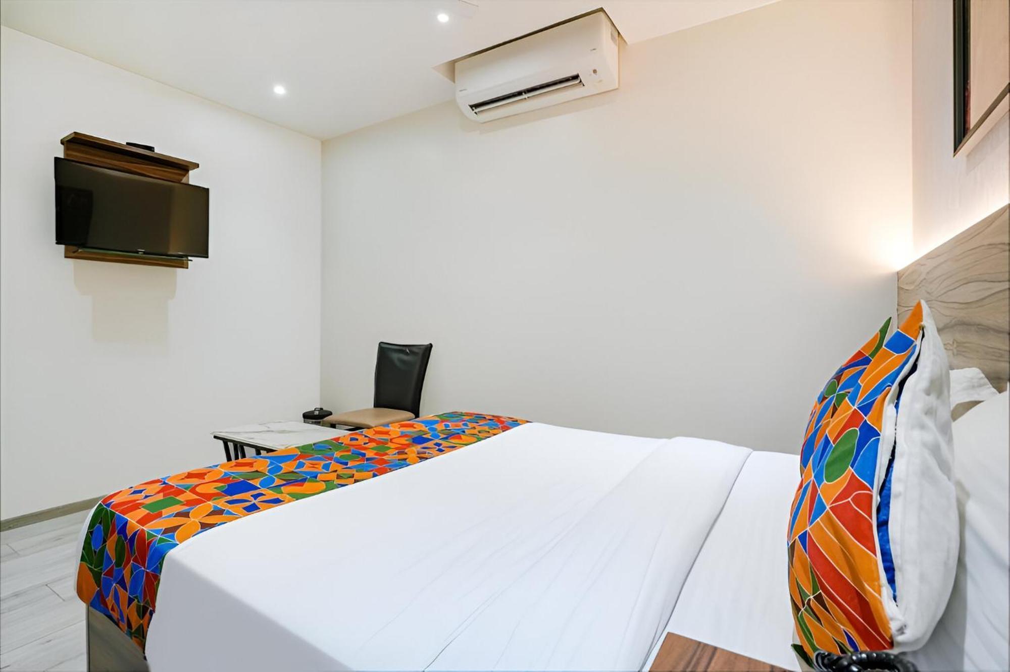 Glitz Dream Residency Nr Iit - Powai Guest house