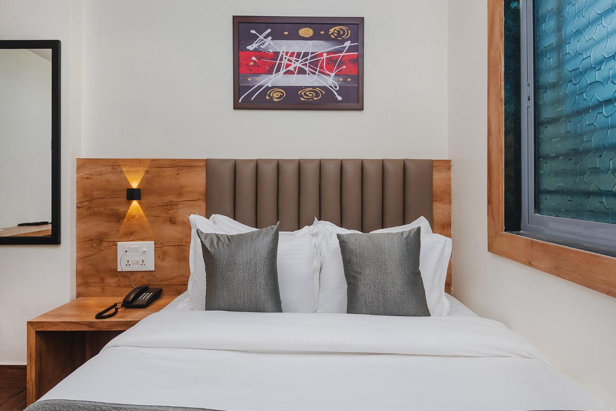 Hotel Fabhotel Airport Palace - Nr International Airport Mumbai