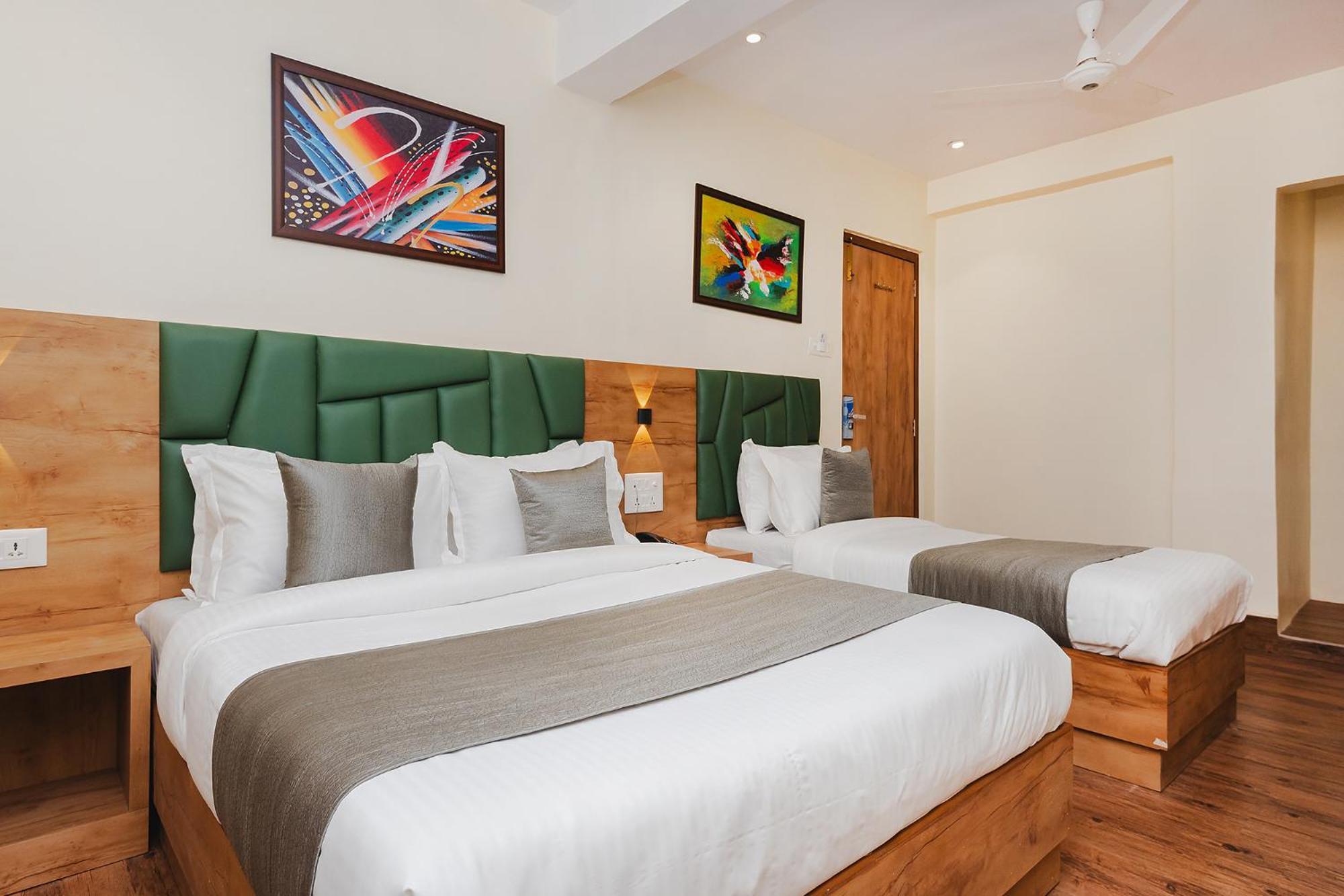 Hotel Fabhotel Airport Palace - Nr International Airport Mumbai