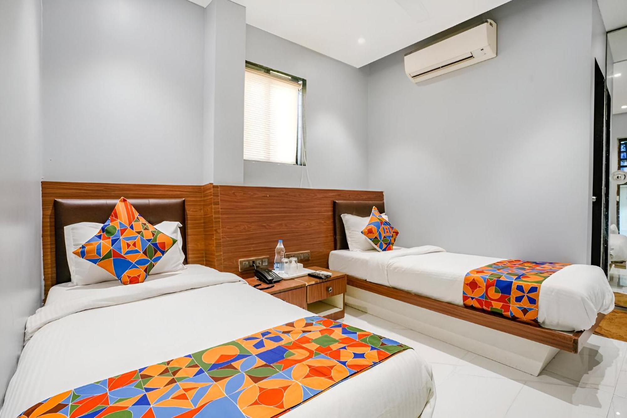 Glitz Powai Nr Iit - Powai Guest house Mumbai