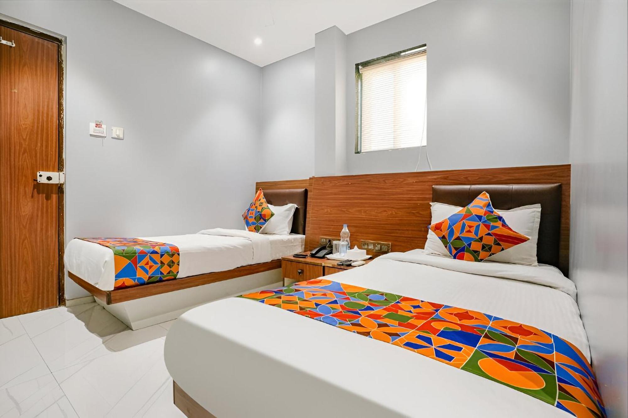 Guest house Glitz Powai Nr Iit - Powai Mumbai