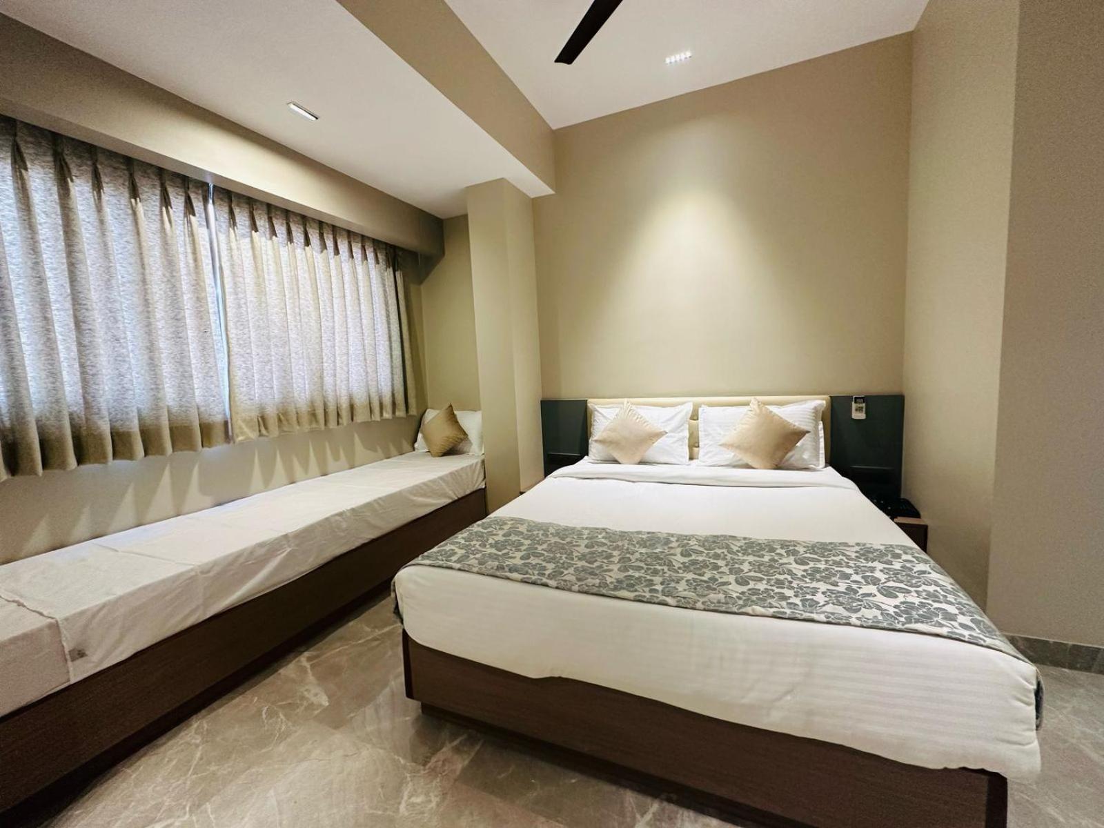 Inn The Falcon Mumbai