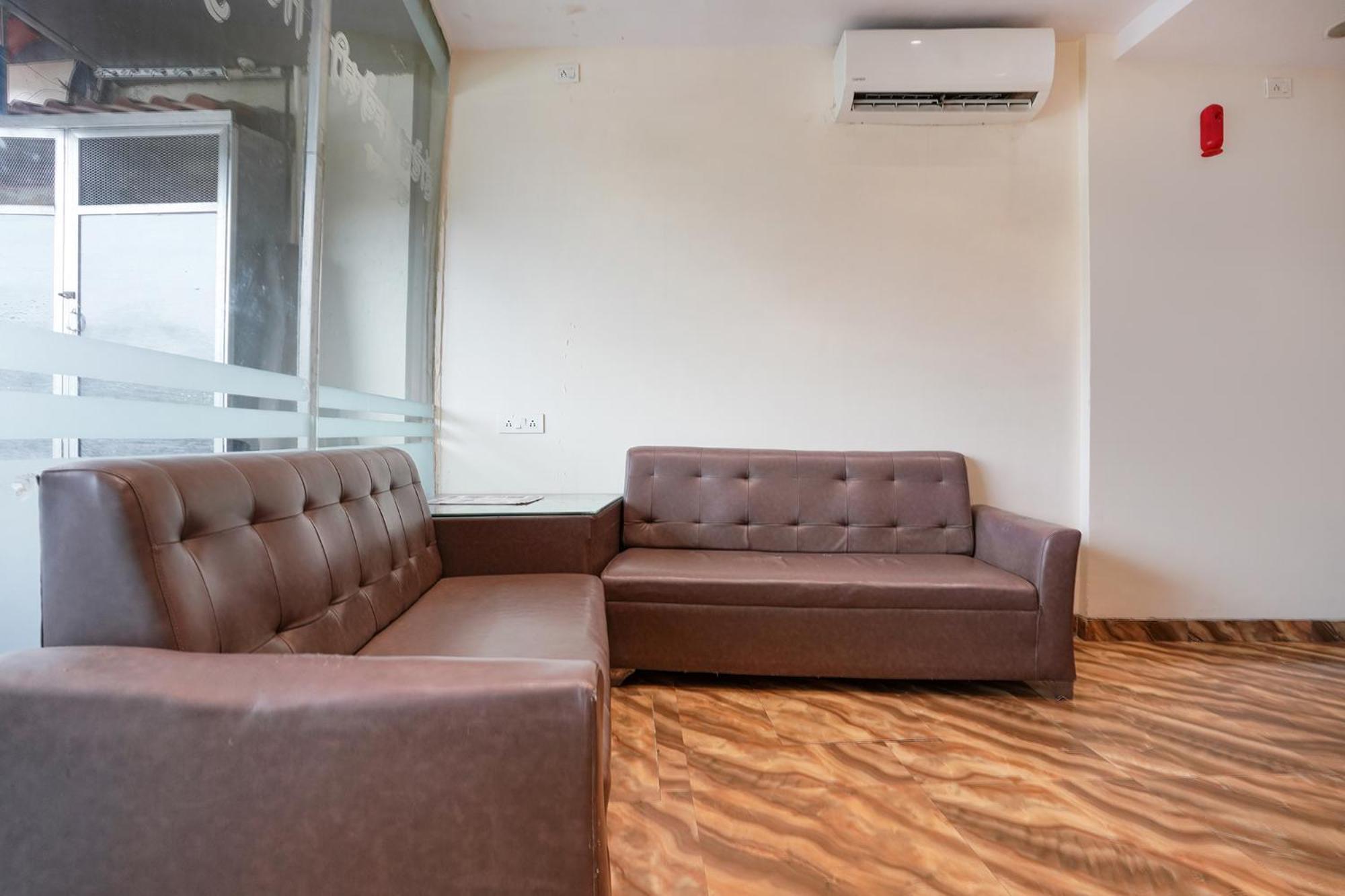 Hotel Fabexpress Embassy - Nr Bkc 3*