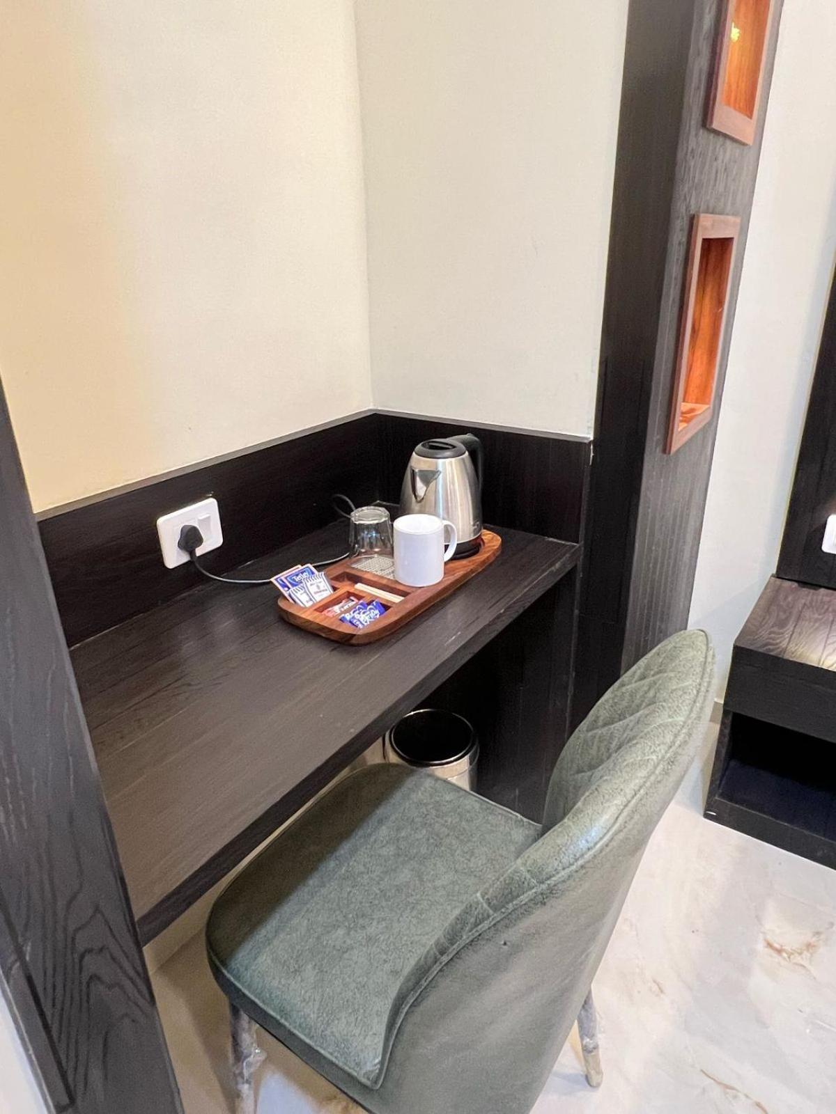 Hotel Sky Suite-sahar Cargo And Intl Airport Mumbai