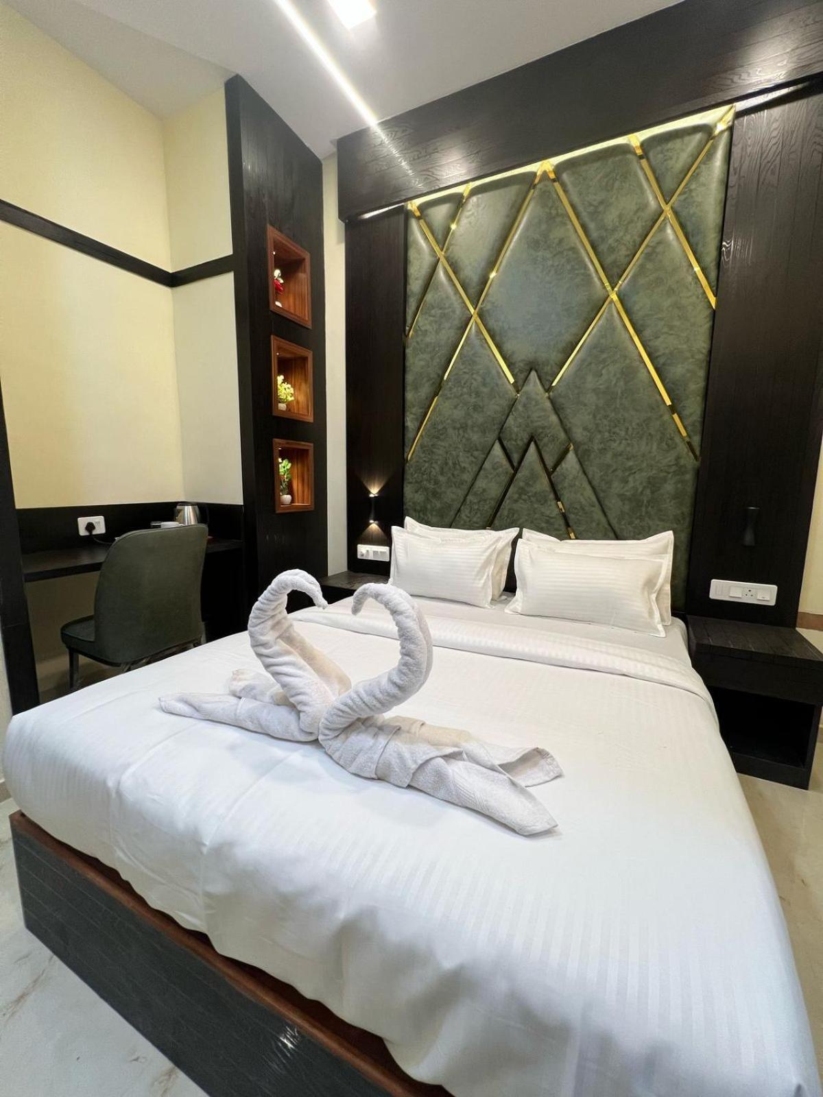 Sky Suite-sahar Cargo And Intl Airport