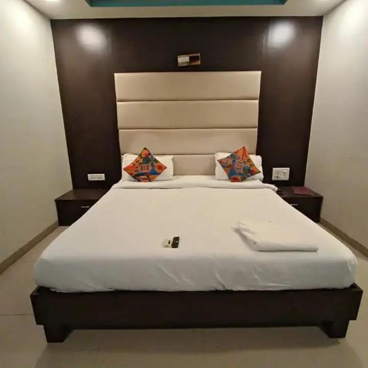 F1 3* Mumbai