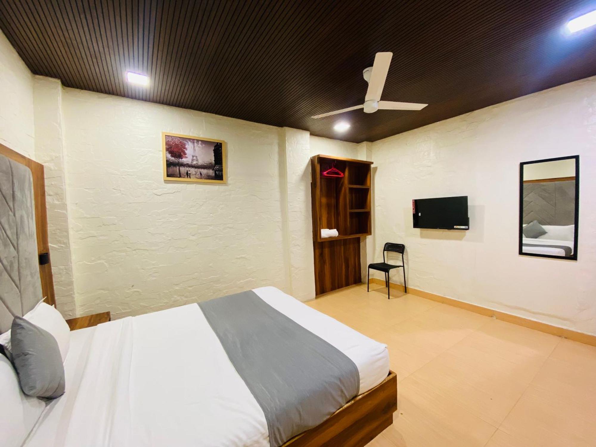 Avk With Kitchen Near Versova 3* Mumbai