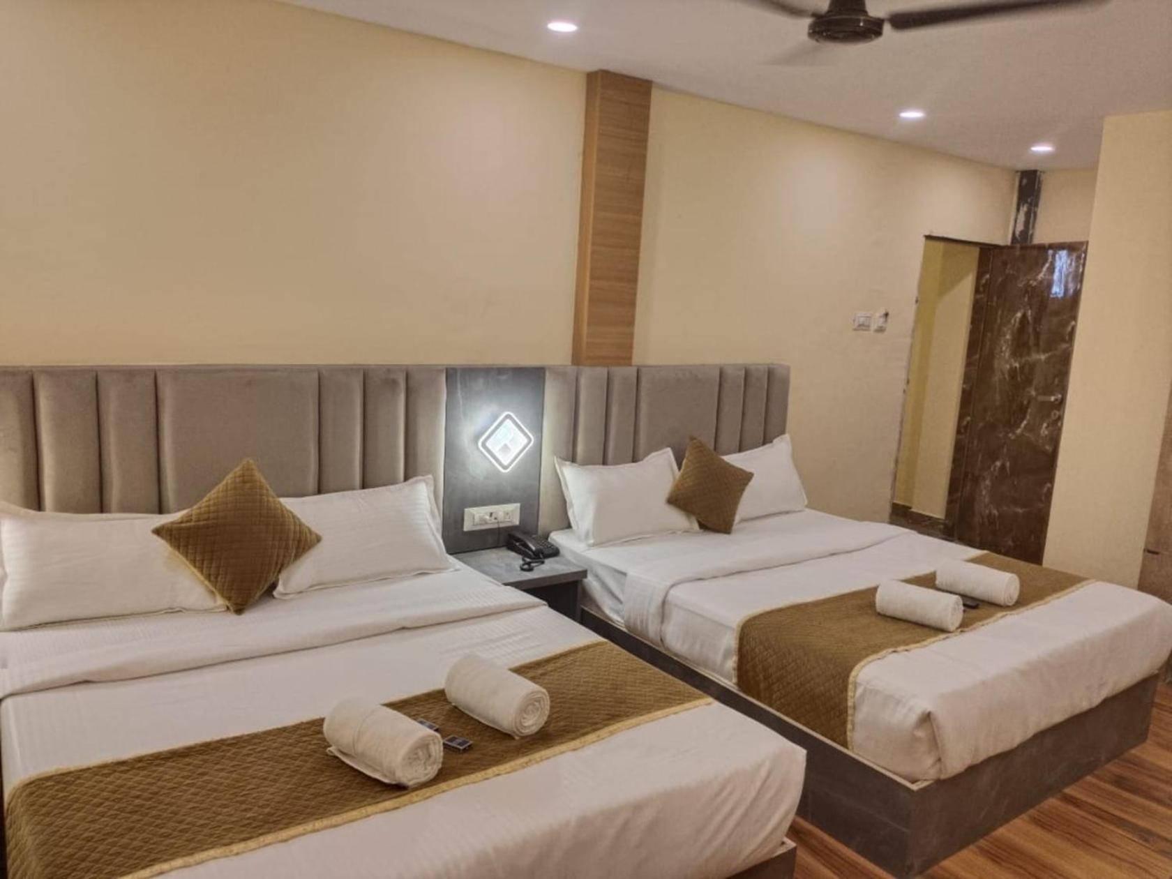 Hotel Crystal Castle Goregaon West Link Road, Mumbai Hotel Mumbai