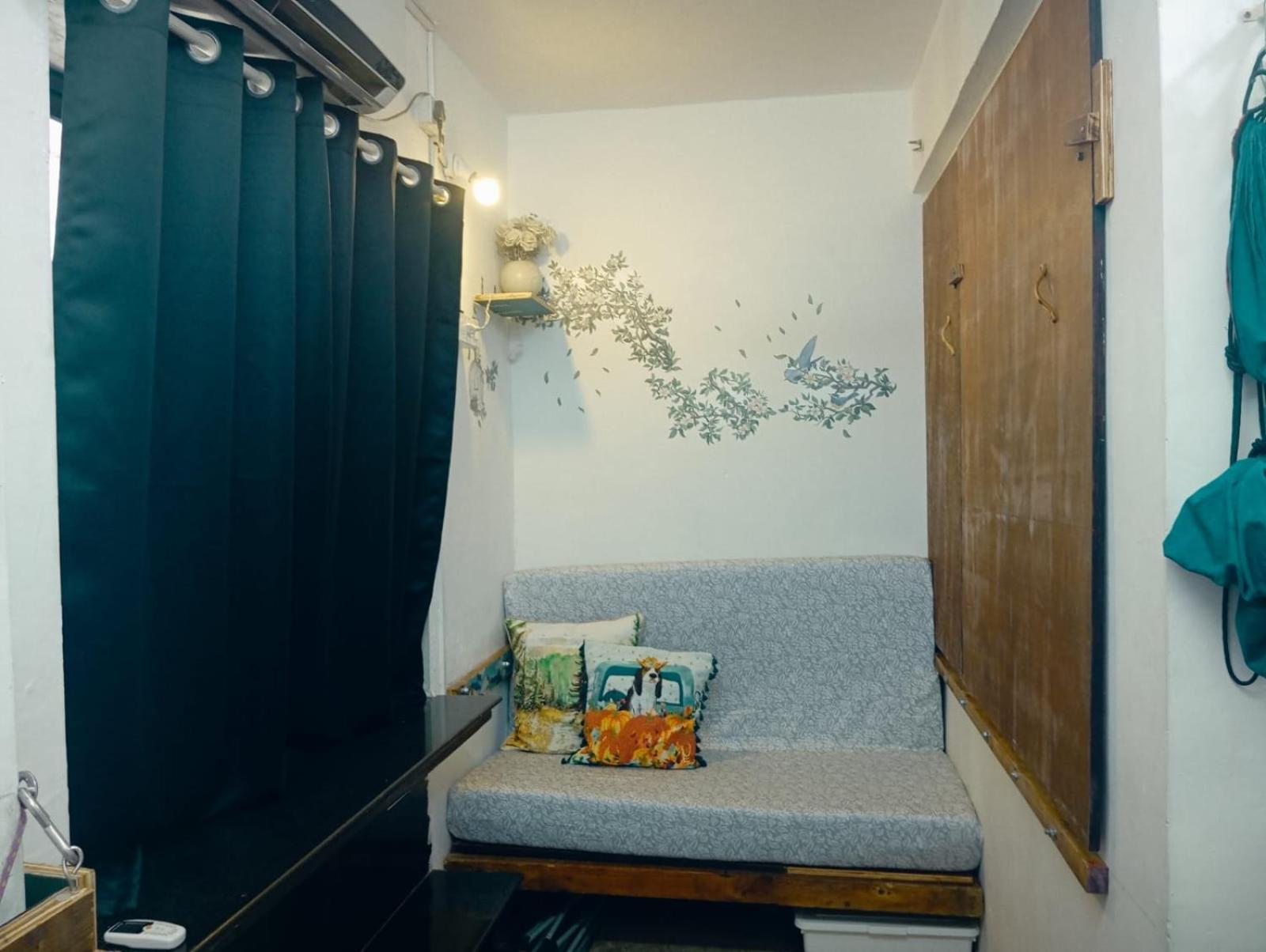 Apartment Cozy Camper Van Styled Studio Home Mumbai