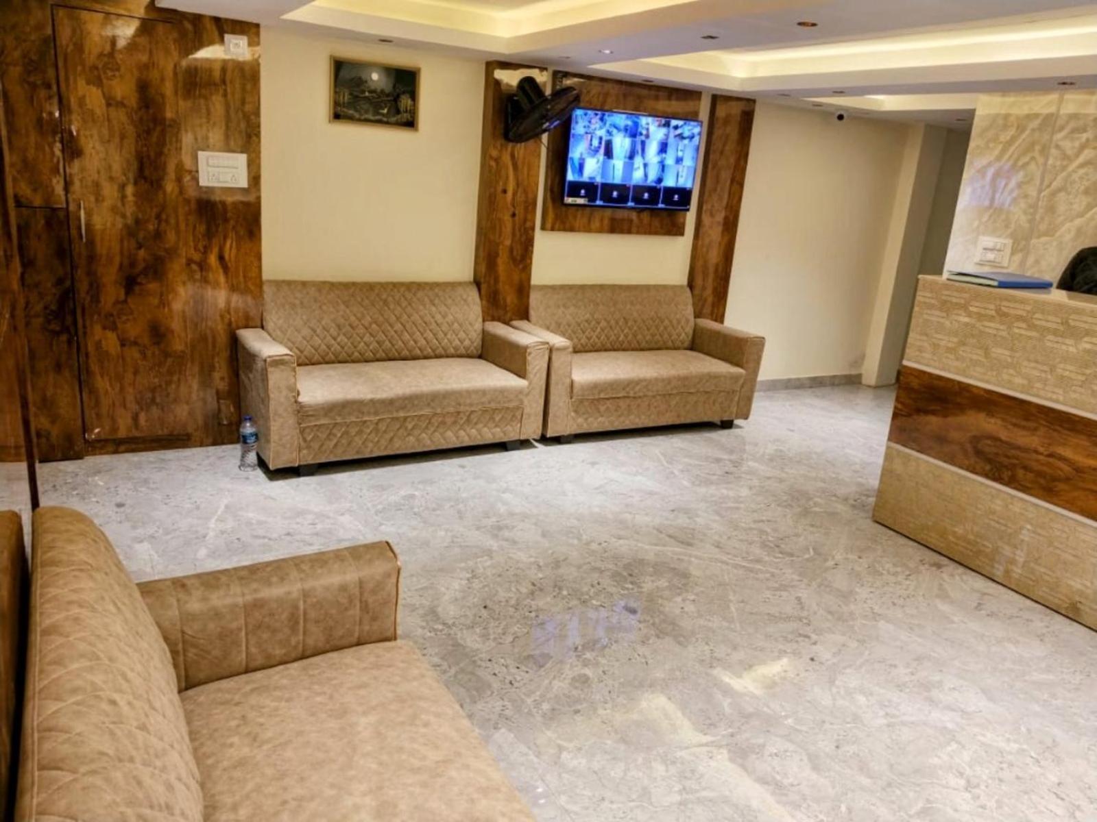 Hotel Crystal Castle Goregaon West Link Road, Mumbai Mumbai