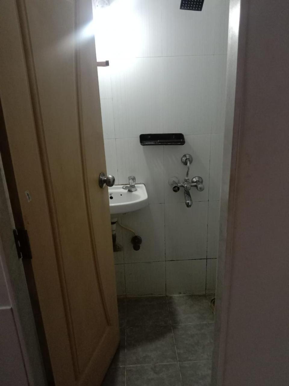 Srujan Sarai Service Guest house *
