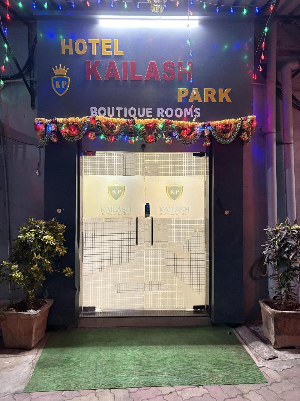 Hotel Fabhotel Kailash Park Mumbai