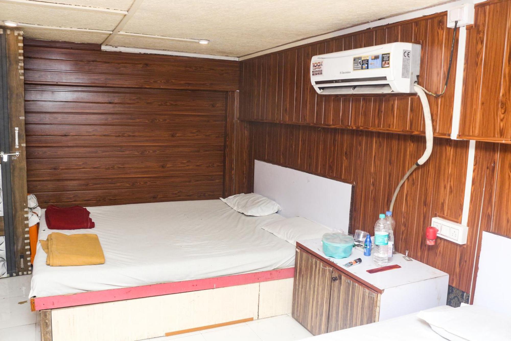 Hotel Moon Residency