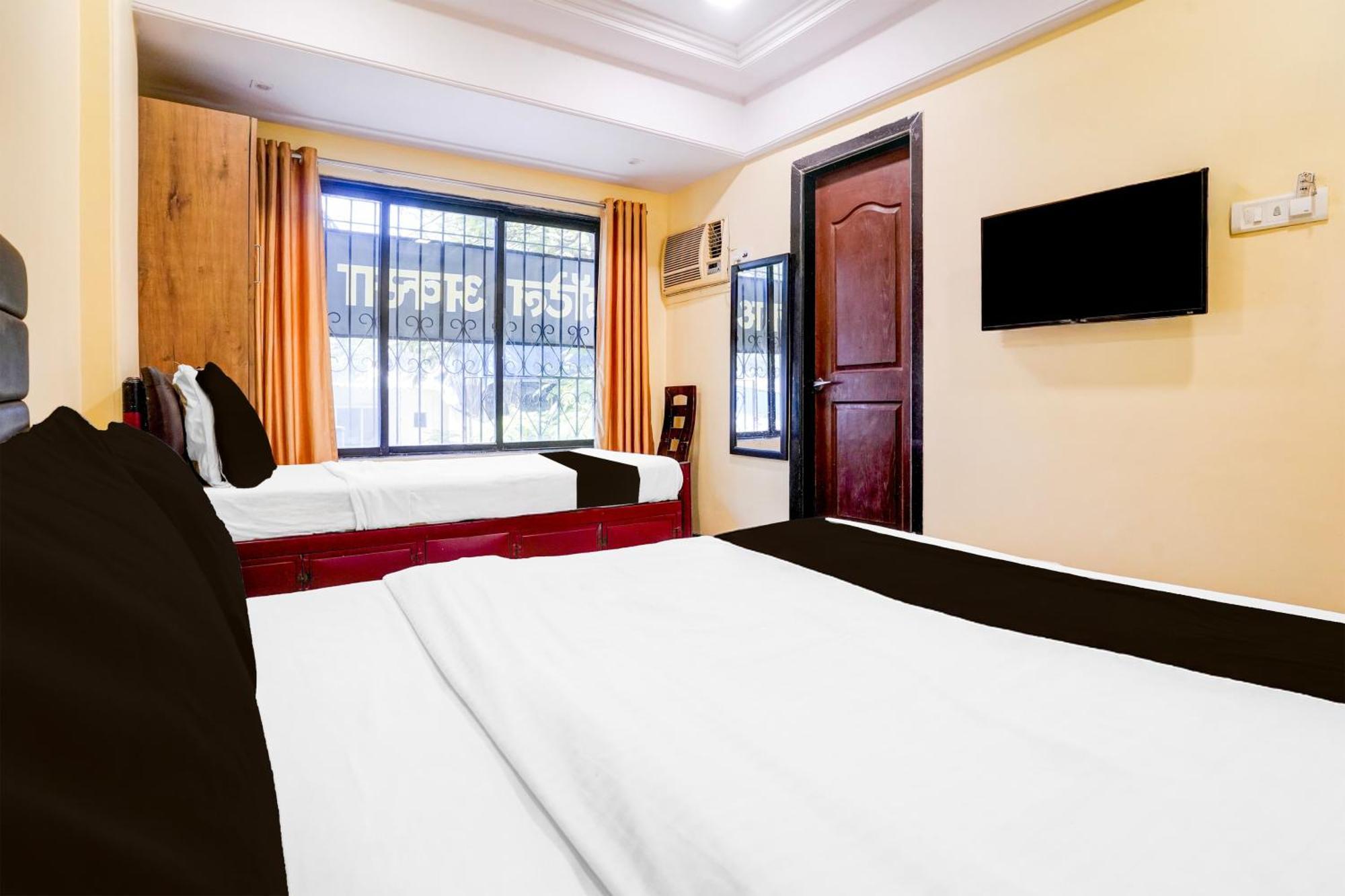 Hotel O Aksa