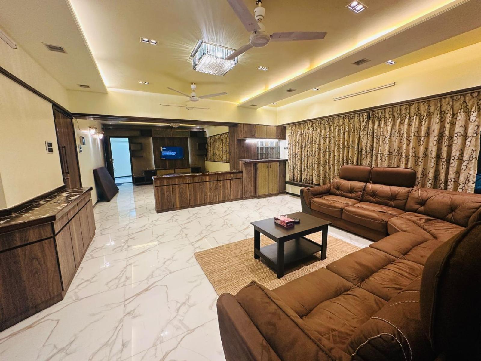 Apartment 3br Service Aprt In Shivaji Park