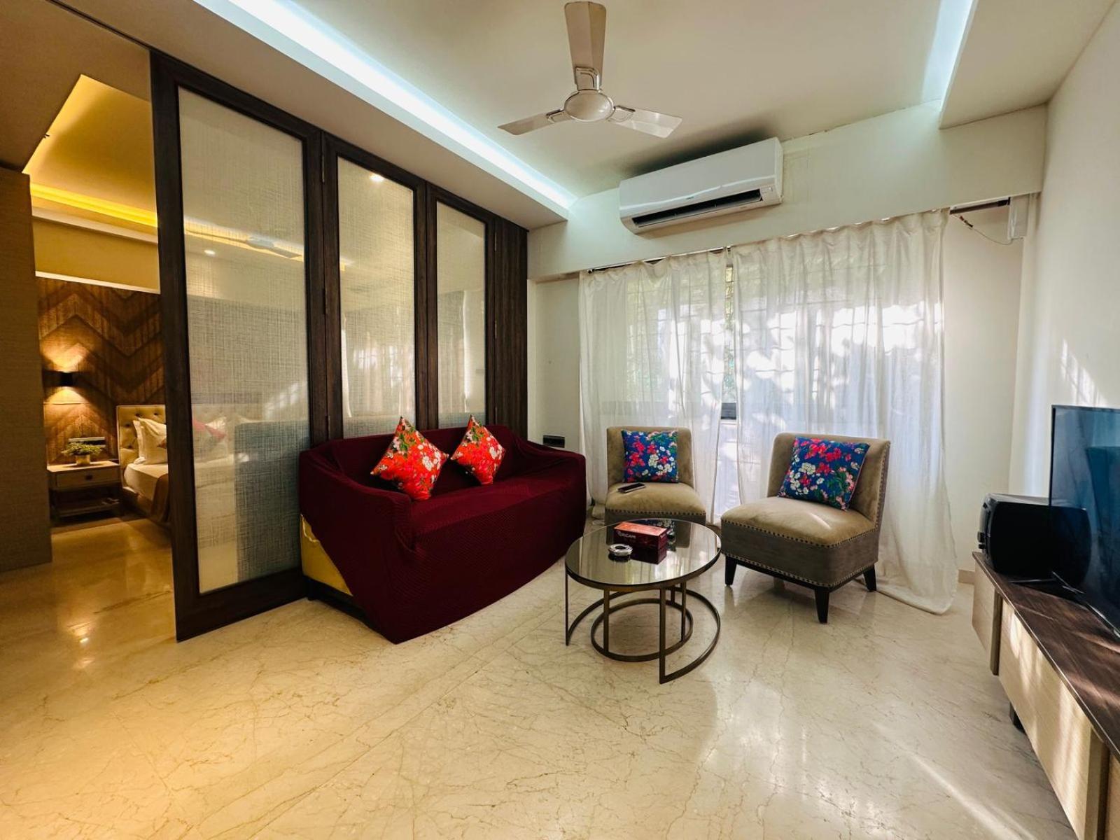 Apartment 1br Service In Bkc *