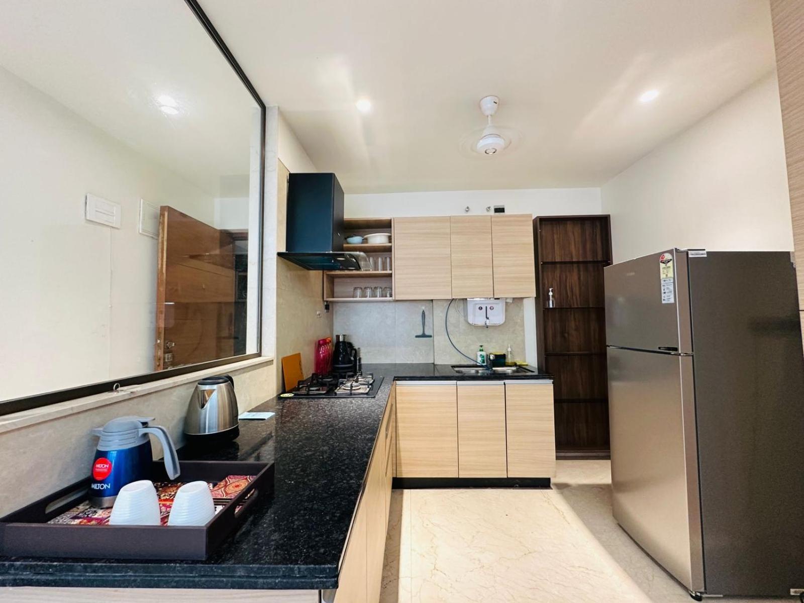 1br Service In Bkc *
