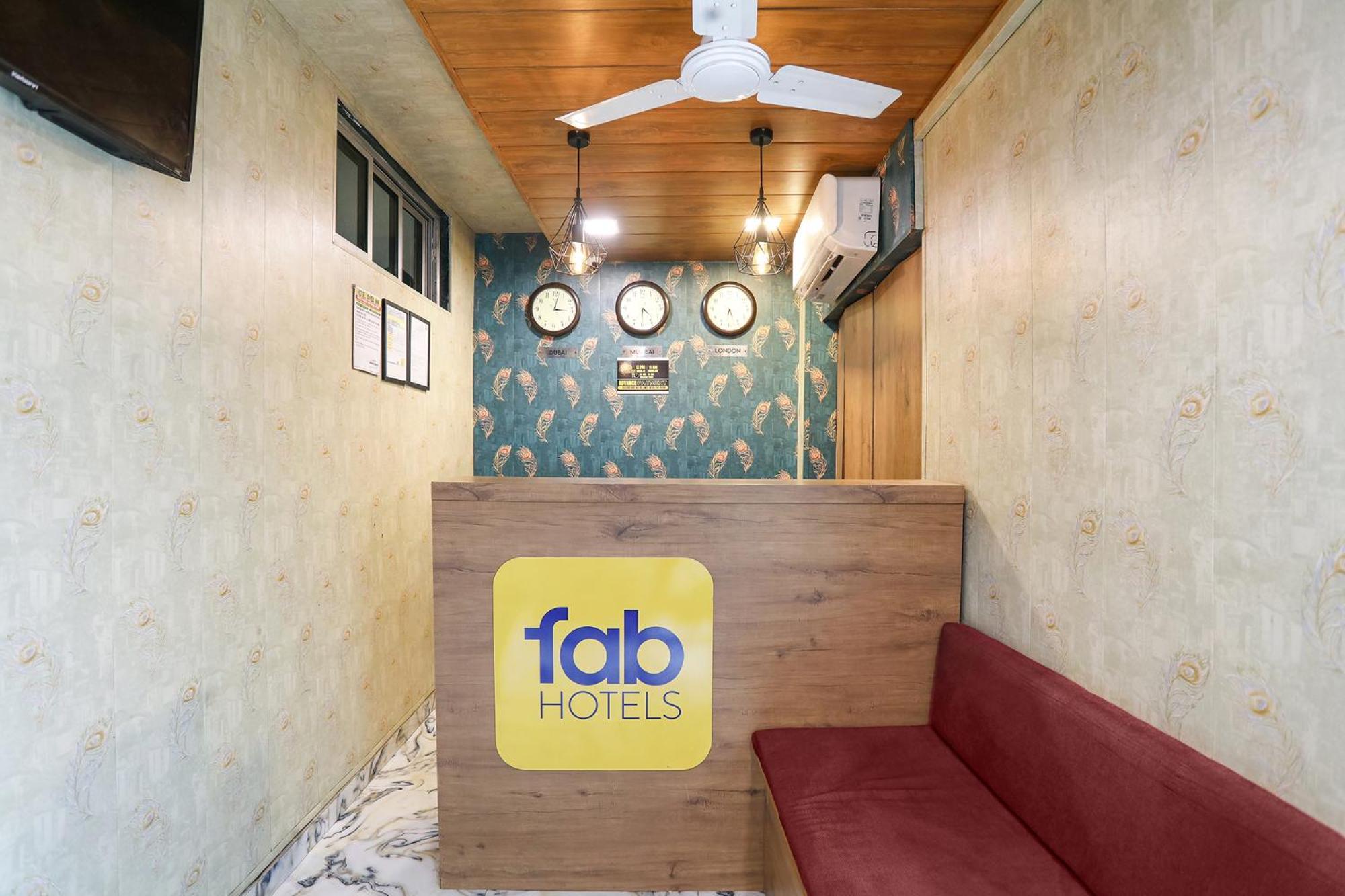 Hotel Fabexpress Aksa - Nr Kokilaben