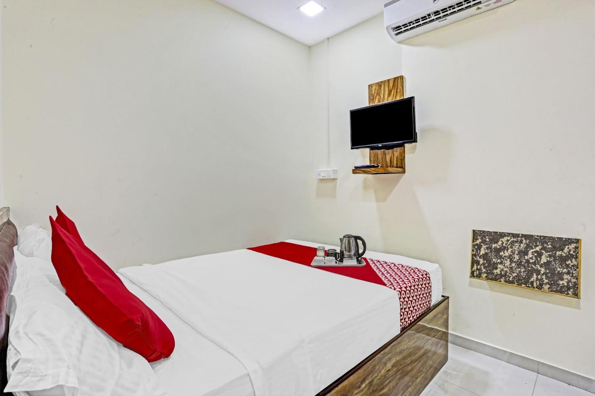 Hotel O S K Palace Mumbai