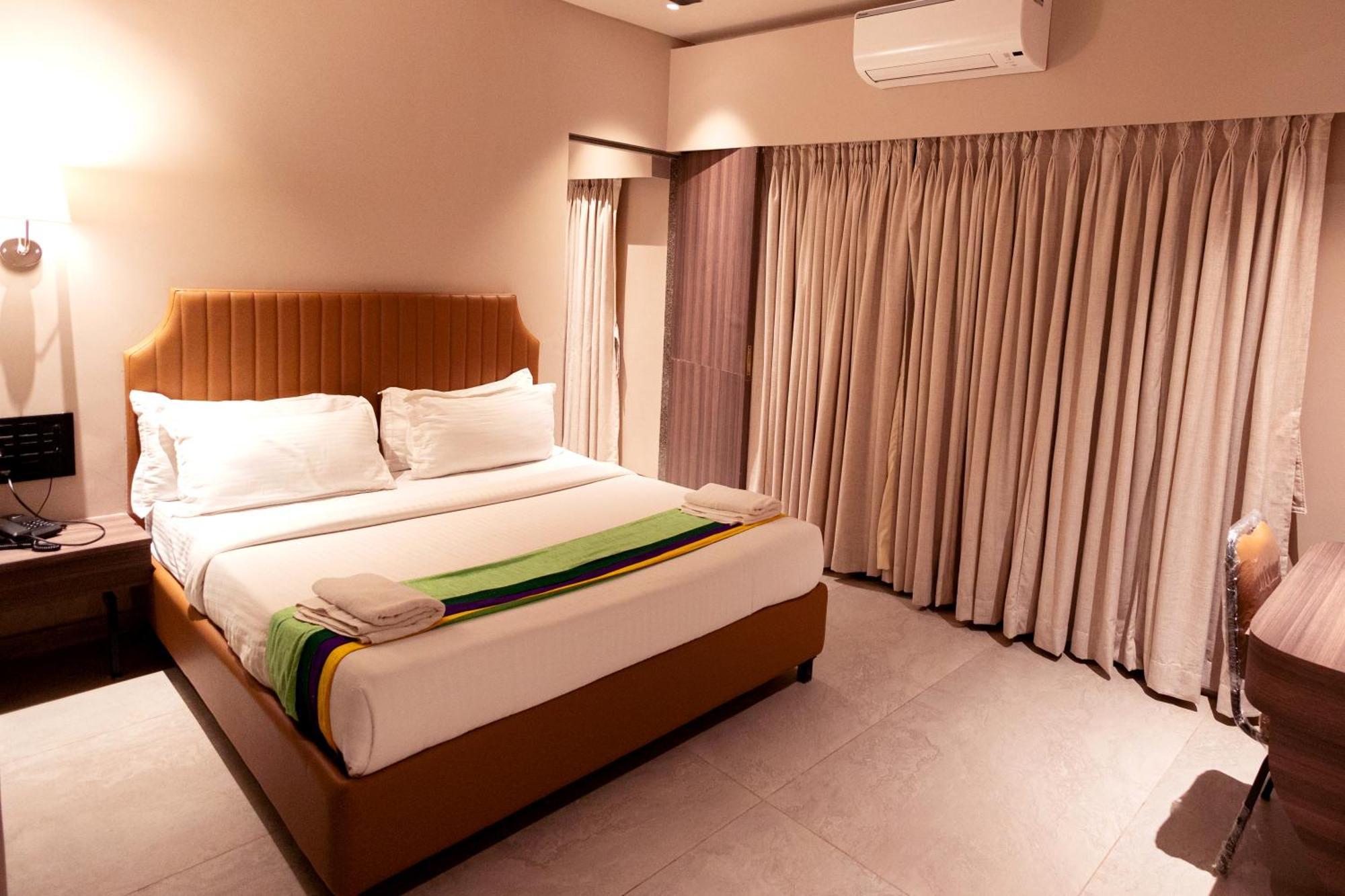 Hotel Golden Tulipz 3*