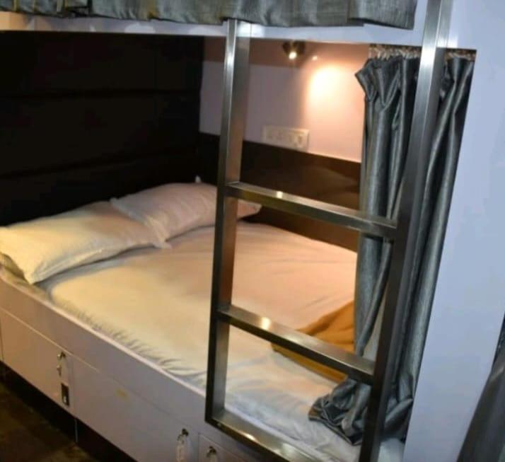 Hostel New Address -1 Min-seepz Metro Station