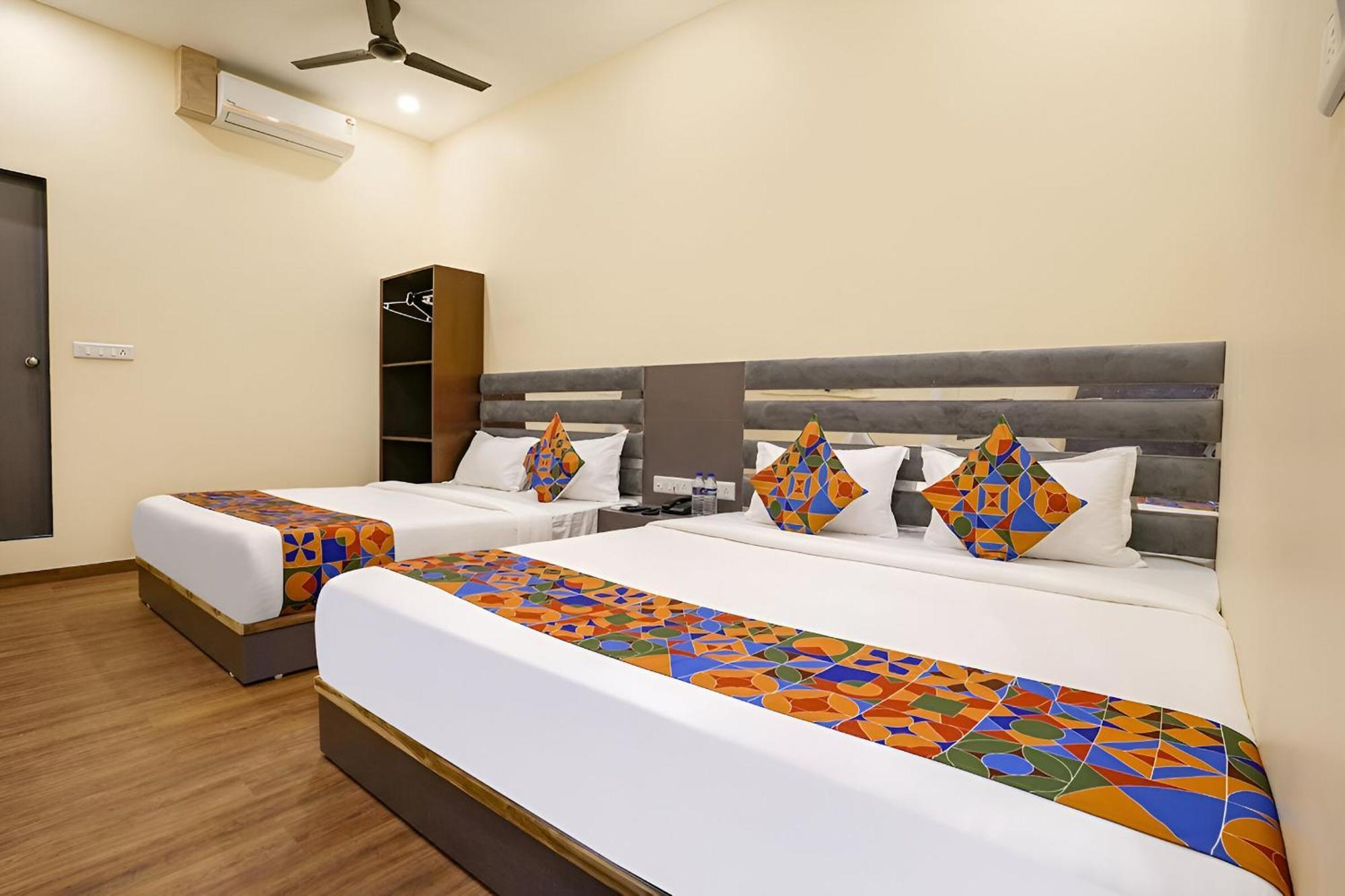Hotel Glitz Freedom International 3*