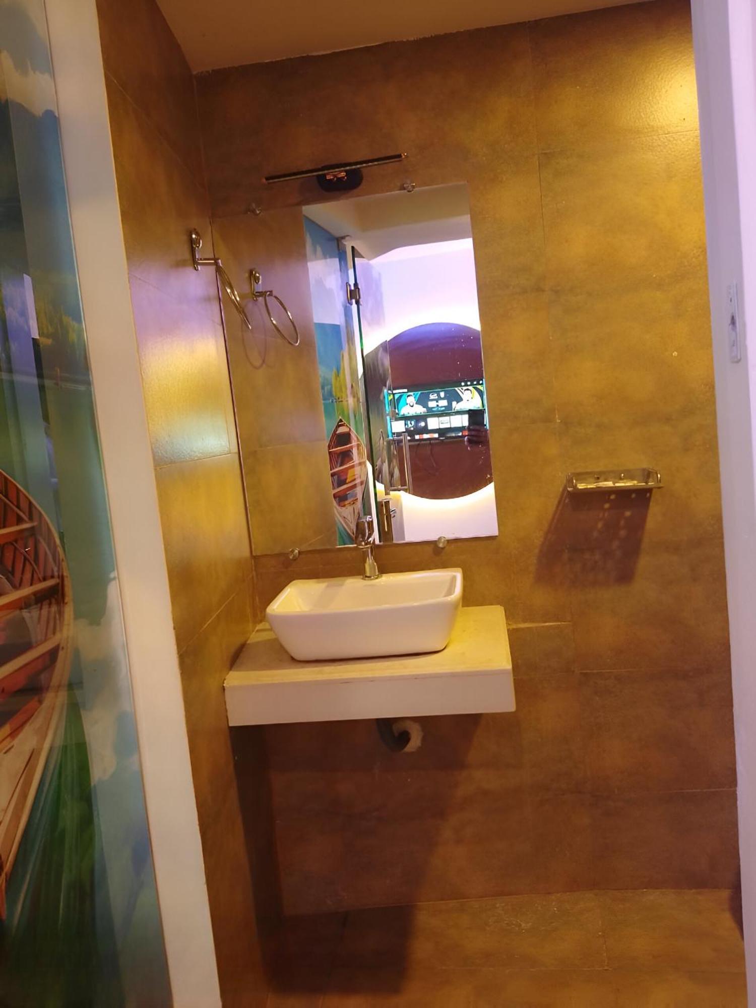 Glitz The Rio - Nr Solitaire Corporate Business Park Guest house Mumbai
