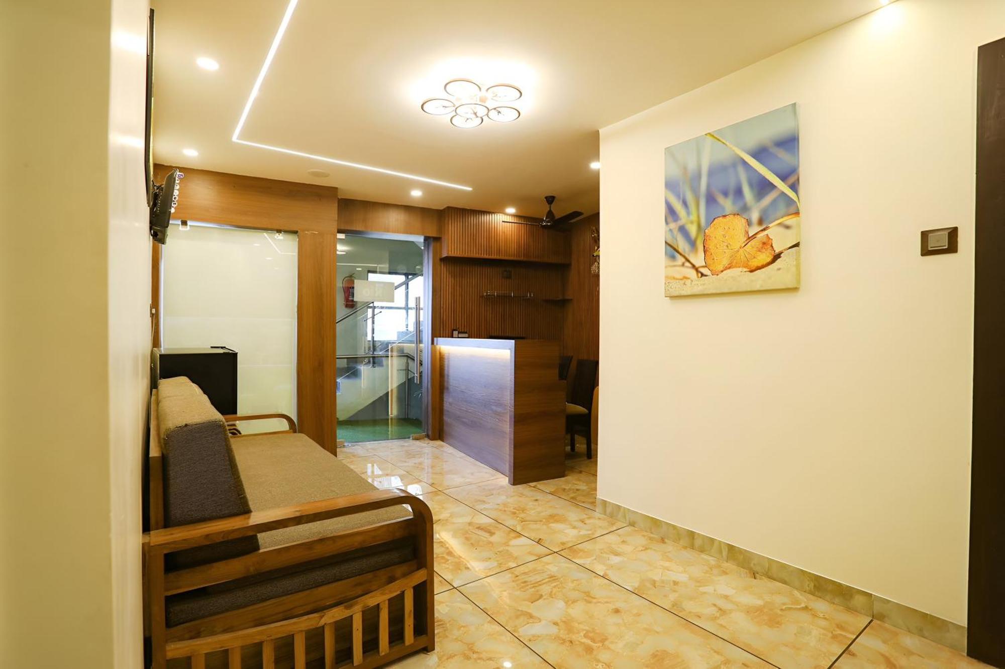 Glitz The Rio - Nr Solitaire Corporate Business Park *