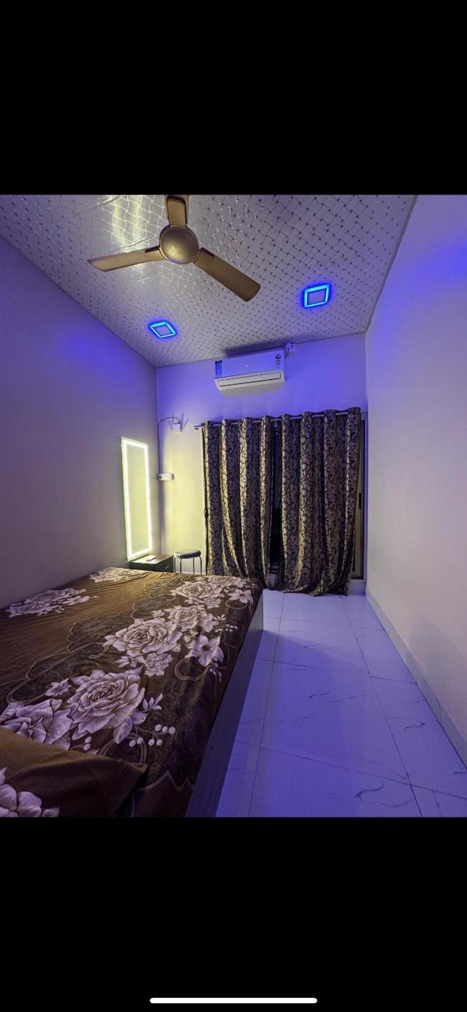 Apartment 1bhk-entire Near Kokilaben Dhirubhai Ambani Hospital Andheri W