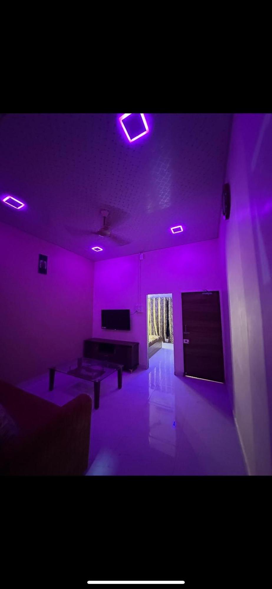 1bhk-entire Near Kokilaben Dhirubhai Ambani Hospital Andheri W Apartment